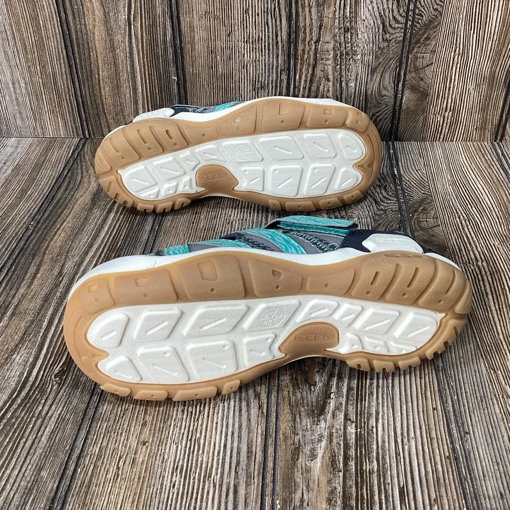 Keen Girls Knotch Creek Toddler Sandals Closed Toed Hiking 1026155 Size 4 *NEW*